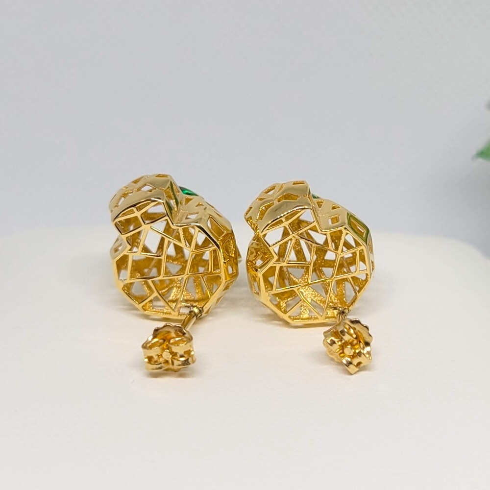 18K Solid Gold Panther Stud Earrings - Picture 8 of 12